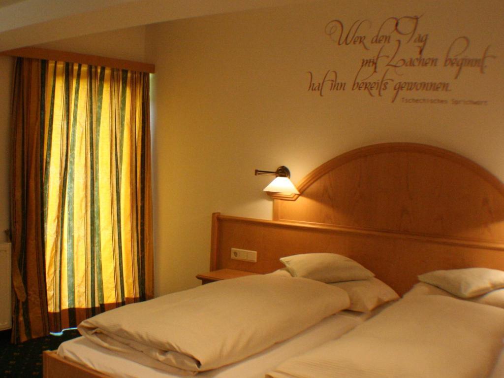 Hotel Garni Lärchenhof Lech am Arlberg Zimmer foto