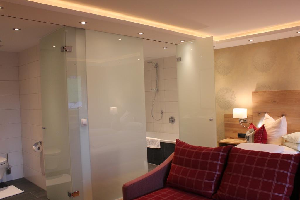 Hotel Garni Lärchenhof Lech am Arlberg Zimmer foto