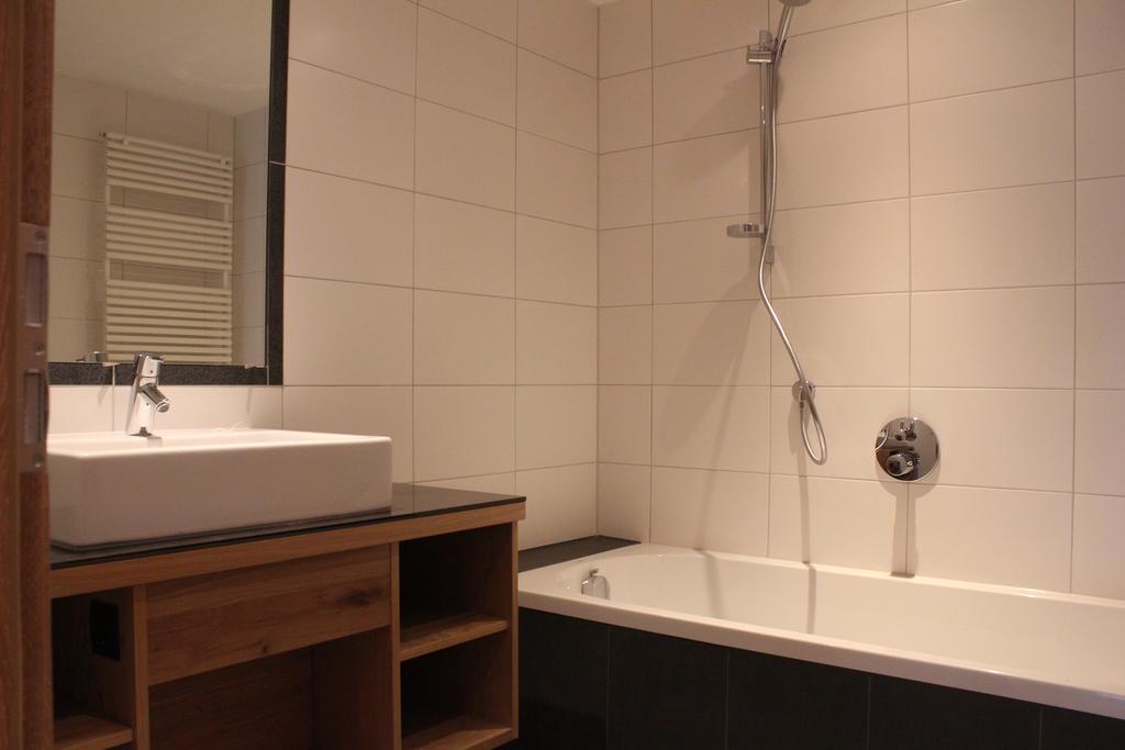 Hotel Garni Lärchenhof Lech am Arlberg Zimmer foto